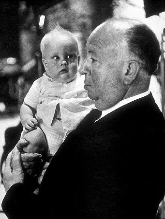 En el cine de Hitchcock siempre aparece latente "el doble": cualquier personaje tiene su lado positivo y su lado oscuro.