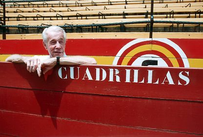 Aportamos pruebas gr�ficas de que un tal Boetticher es aficionado a los toros... si necesitan m�s informaci�n no duden en consultar la biblioteca de la Filmoteca de la Generalitat Valenciana.