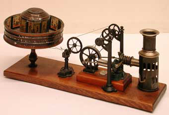 En ese viaje que es la visita al museo, uno puede contemplar infinidad de inventos que permitieron finalmente llegar al cine.