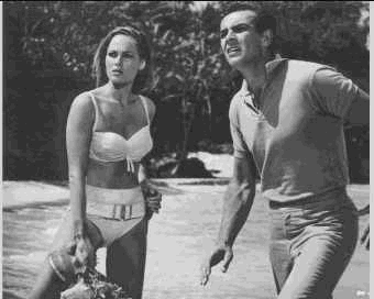Tras esta espectacular aparici�n, es normal que siguiera triunfando en el cine... (hablamos de Bond, no de Ursula, naturalmente).