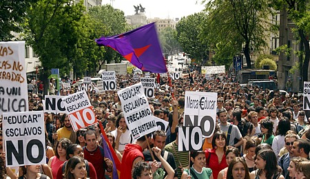 Manifestaciones contra el Plan Bolonia: ¡¡volvemos a los setenta!! Manifestaciones contra el Plan Bolonia: ¡¡volvemos a los setenta!!