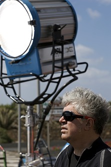 Almod&oacute;var durante el rodaje de 'Los abrazos rotos'