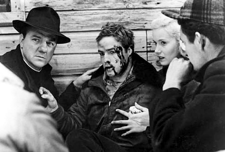 Karl Malden y Marlon Brando en 'La ley del silencio'