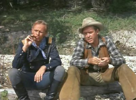 El famoso plano-secuencia en el r&iacute;o entre James Stewart (Guthrie McCabe) y Richard Widmark (Teniente Jim Gary