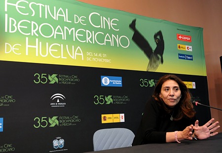 La productora de 'Navidad', Cristina Littin, en la rueda de prensa