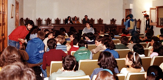 Clausura del primer curso de la Escuela Municipal de Cine de Puçol, en 1983