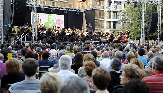 En cualquier caso, esperemos que la Mostra retome la antigua iniciativa de celebrar conciertos de música de cine en el marco del festival mostra_bond-2