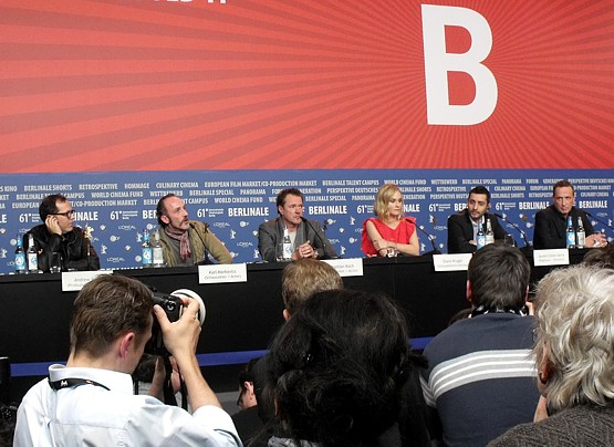Jaume Collet-Serra y los intérpretes durante la presentación de la película en la Berlinale