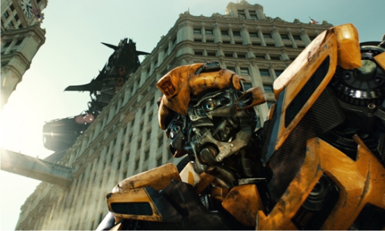 Transformers 3 es la película palomitera para el verano que podíamos esperar, acción a raudales y poco sobre lo que recapacitar transformers302