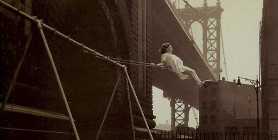 La labor de la Liga fue extraordinaria, no sólo formando y orientando a los más jóvenes, sino rescatando del olvido la obra de fotógrafos anteriores ordinary-miracles-3