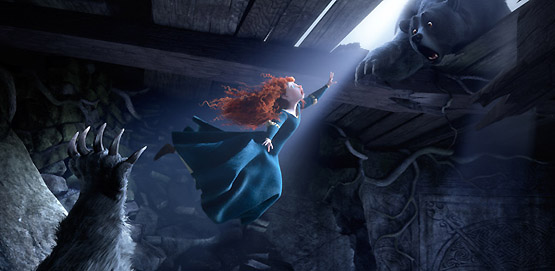 En su aprendizaje en el mundo de la oscuridad, Mérida deberá enfrentarse a la amenaza del oso mítico con la ayuda de una inesperada compañera de viaje brave-indomable-7