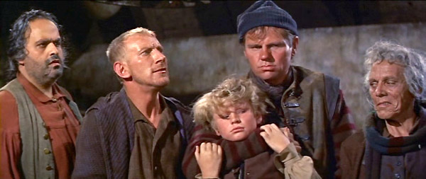 La película de Lang se codea con dos grandes referentes artísticos coetáneos, más allá de las claras connotaciones con el clásico de R. L. Stevenson La isla del tesoro Los contrabandistas de Moonfleet-8