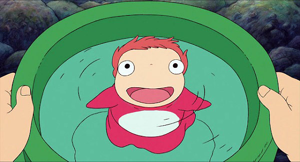 Fantasía que se hace creíble por la convivencia del mundo mágico con el mundo real, convivencia que todos los personajes entienden y aceptan ponyo-en-el-acantilado-3