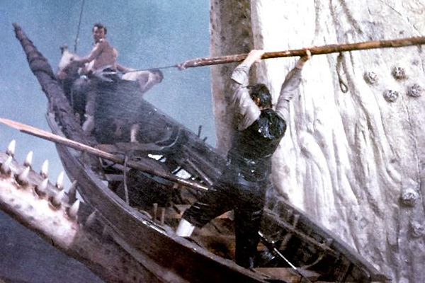 La retórica bigger than life esgrimida en la novela, que se enseñorea de los monólogos de los personajes y de algunos capítulos verdaderamente memorables por su carácter poético moby-dick-12