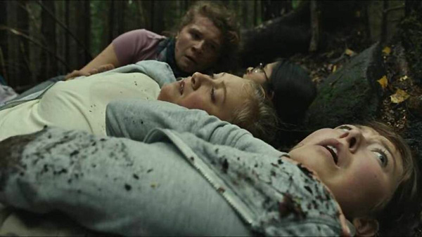 El film, a través del acercamiento a esta masacre, pone de manifiesto una reflexión muy necesaria sobre la ideología y principios de ultraderecha, actualmente tan peligrosamente en auge en España y parte de Europa. utoya-3