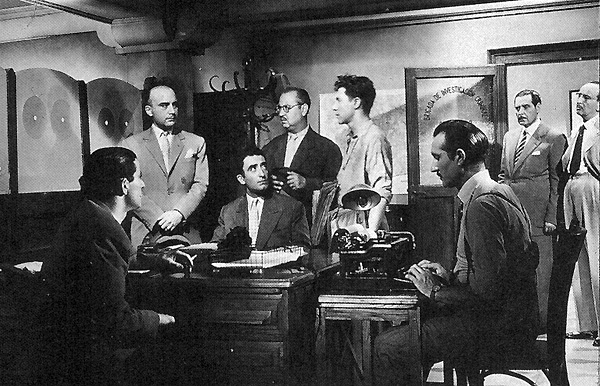 Comedia estupenda de principio a fin, sin tintes de ideología franquista, divertida y estupendamente rodada. los-ladrones-gente-honrada-2