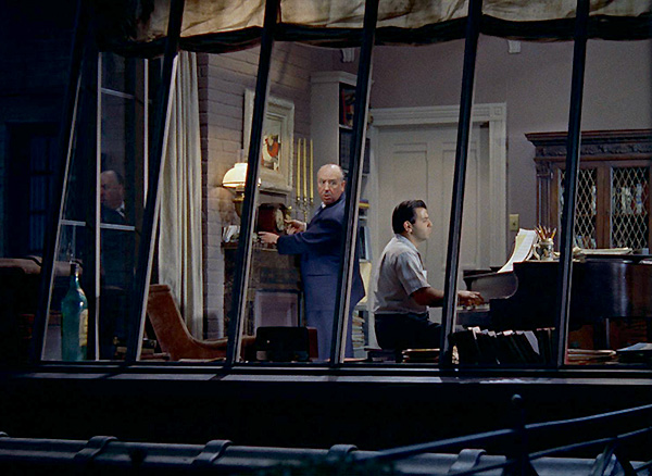 rear-window-133-hitch