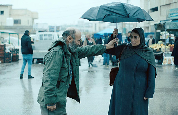 El filme sabe alumbrar el encuentro y el romance otoñal de sus protagonistas como bálsamo triunfal frente a la desgracia o la desesperanza gaza-mon-amour-4