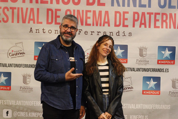 Da la sensación de que históricamente, y no solo aquí, no se considera un trabajo digno de premiarse. Hacer reír parece ser que es más fácil que hacer llorar. a-todo-tren-2-1